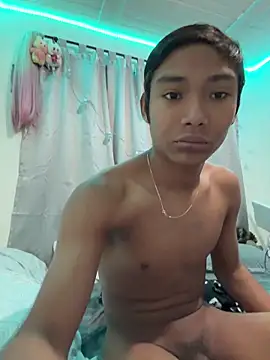 alejo cute online show from June 14, 2:08 pm
