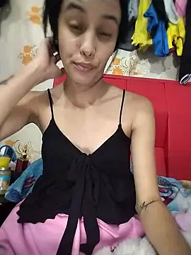 The-quee22 online show from October 1, 3:45 am