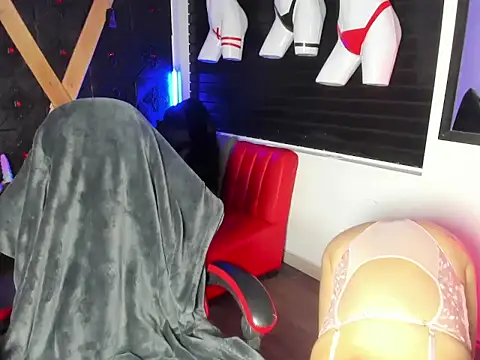 Amy hoy69 online show from April 11, 2:38 am