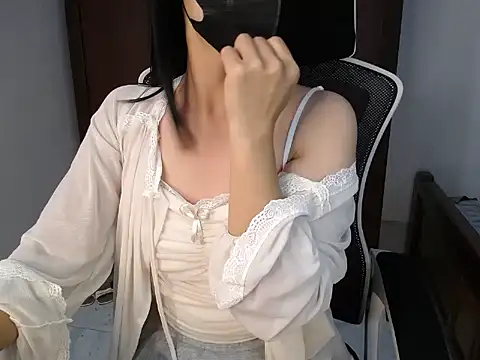 Snapshot of Lunobaby_204 chatting on October 25, 9:31 pm Lunobaby 204 online show from October 25, 9:31 pm