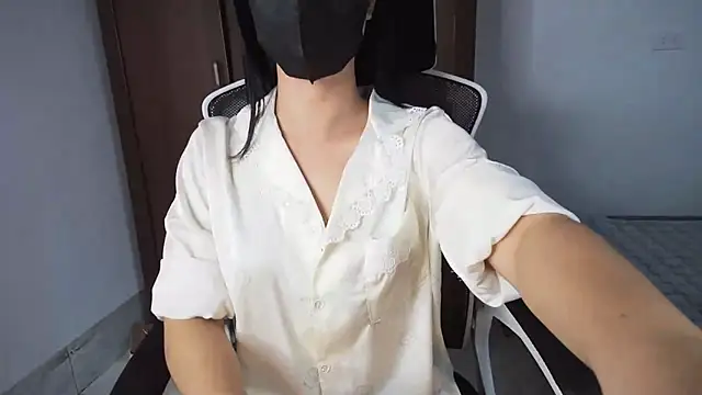 Snapshot of Lunobaby_204 chatting on October 29, 1:52 am Lunobaby 204 online show from October 29, 1:52 am