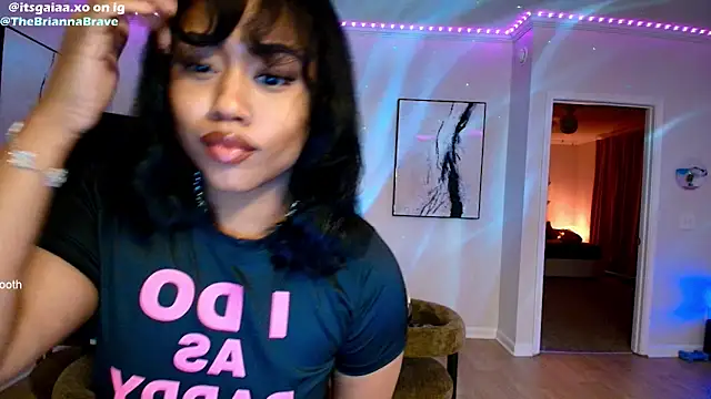 BriannaBrave online show from February 28, 4:24 am