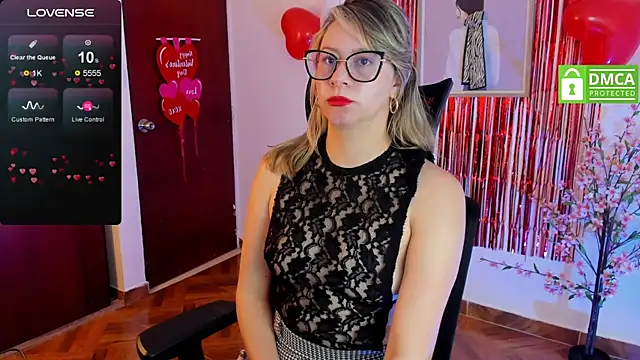 Chanelll Taylorr  online show from February 13, 4:07 pm