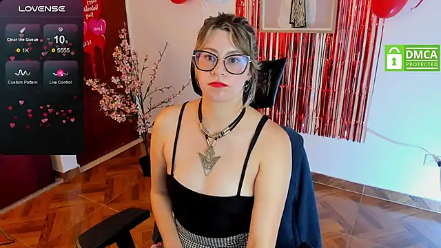 Chanelll Taylorr  online show from February 15, 5:17 pm