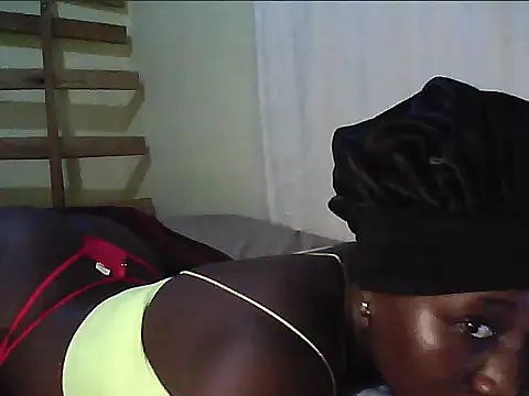 Adaline-Paris online show from April 6, 7:04 pm