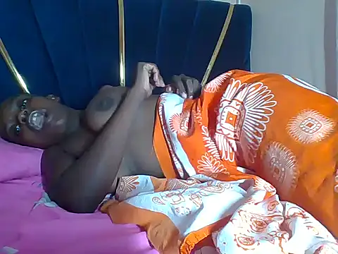 awino001 online show from October 22, 6:18 pm