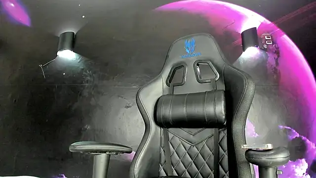 Snapshot of Lau_Beauty chatting on January 24, 8:54 pm Lau Beauty online show from January 24, 8:54 pm