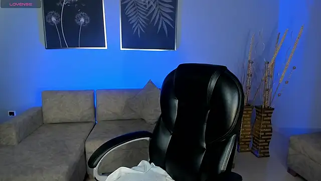 Snapshot of SamanthaKlein_ chatting on January 28, 3:47 am SamanthaKlein online show from January 28, 3:47 am
