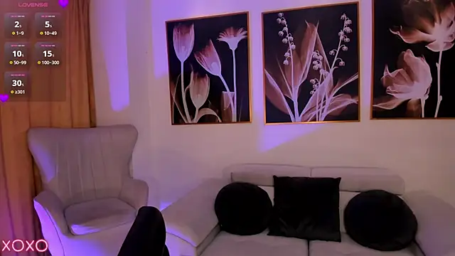 SamanthaKlein  online show from March 11, 3:23 am