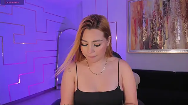 SamanthaKlein  online show from March 18, 3:20 am