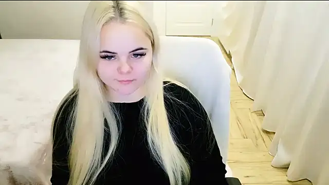 lovely-eyes online show from December 28, 7:43 pm