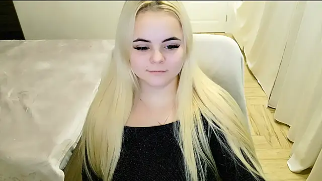 lovely-eyes online show from February 18, 3:53 am