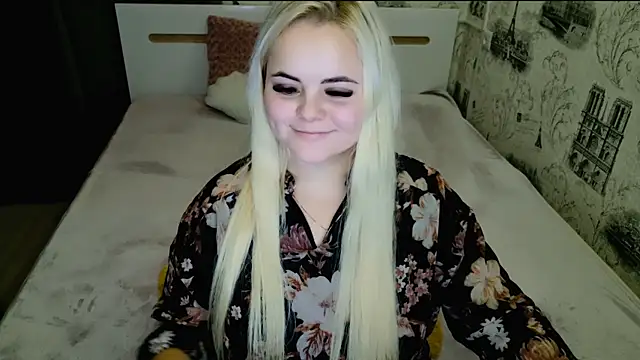 lovely-eyes online show from December 16, 8:47 pm