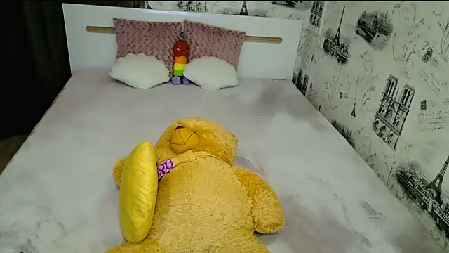 Snapshot of lovely-eyes chatting on January 13, 9:20 pm lovely-eyes online show from January 13, 9:20 pm