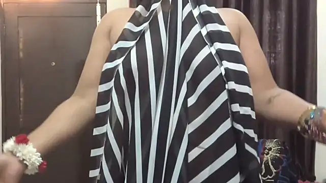 Gulaboo bhabi online show from February 25, 9:09 am