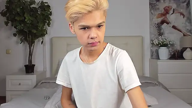 Snapshot of Felix_Rey chatting on February 9, 7:09 pm Felix Rey online show from February 9, 7:09 pm