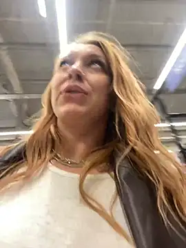 Snapshot of Sweet___Emily chatting on December 28, 10:55 pm Sweet Emily online show from December 28, 10:55 pm