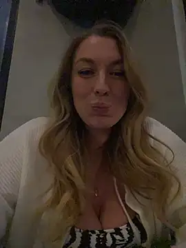 Sweet   Emily online show from January 31, 7:11 pm