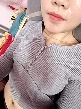 Snapshot of 2_sex chatting on February 3, 3:17 pm 2 sex online show from February 3, 3:17 pm