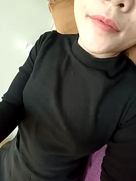 Snapshot of 2_sex chatting on February 6, 5:34 am 2 sex online show from February 6, 5:34 am