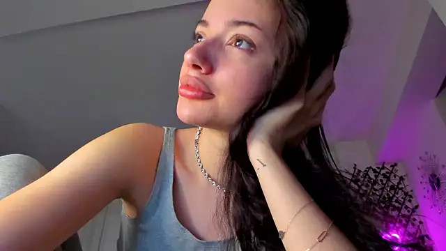 Snapshot of IreneVON chatting on January 31, 4:58 am IreneVON online show from January 31, 4:58 am