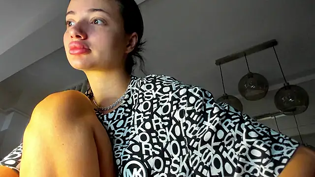 Snapshot of IreneVON chatting on September 17, 4:14 am IreneVON online show from September 17, 4:14 am