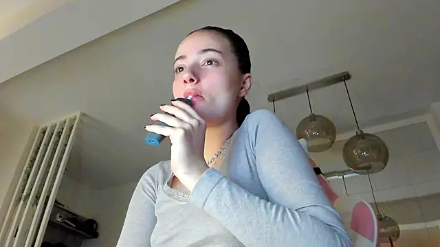 Snapshot of IreneVON chatting on January 13, 3:45 am IreneVON online show from January 13, 3:45 am