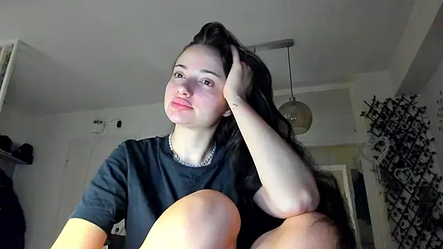 Snapshot of IreneVON chatting on February 21, 3:40 am IreneVON online show from February 21, 3:40 am