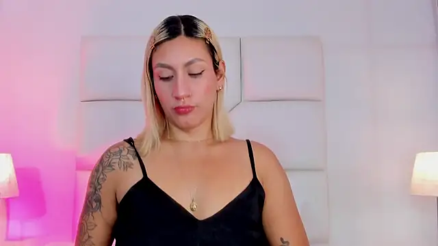 Emily robertss online show from January 14, 7:30 pm