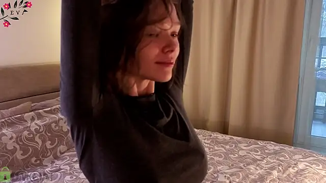 Eva Natsumi online show from March 31, 3:34 pm