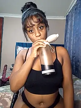 Queen-Chocolate online show from March 8, 3:06 am