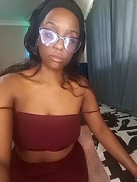 Queen-Chocolate online show from May 7, 2:22 pm