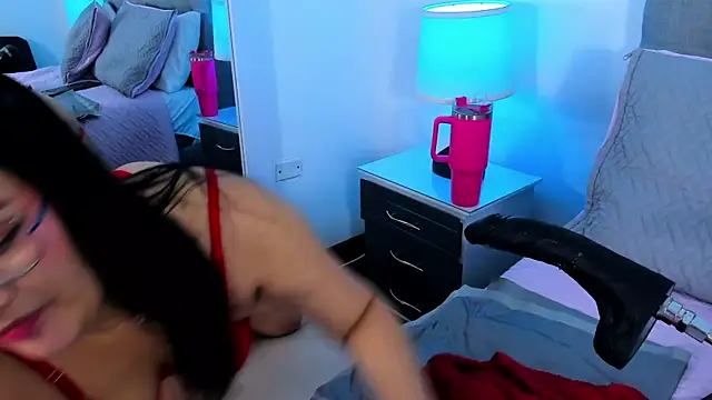 Samantha  Vega online show from January 10, 8:10 pm