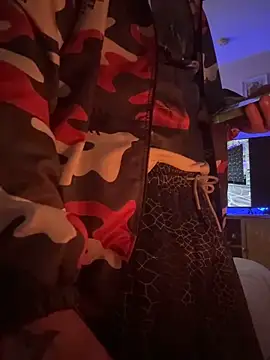 thatdude9 9 9 online show from April 11, 4:33 pm