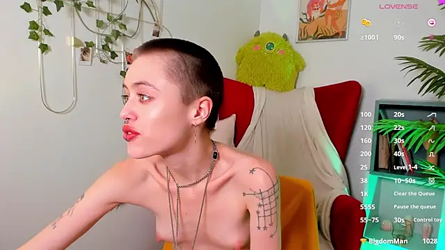 Snapshot of PamelaYong chatting on February 26, 7:38 pm PamelaYong online show from February 26, 7:38 pm