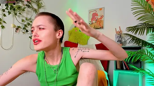 Snapshot of PamelaYong chatting on March 2, 1:38 pm PamelaYong online show from March 2, 1:38 pm