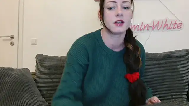 Jasmin-White online show from April 19, 6:54 pm