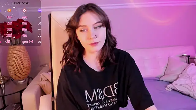 UnaMedison online show from December 6, 1:22 pm