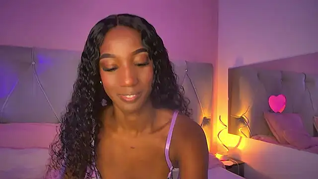 Snapshot of FiorelaLenin chatting on February 14, 4:26 pm FiorelaLenin online show from February 14, 4:26 pm