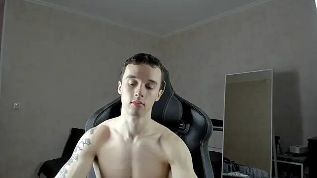 Snapshot of MasonWarholl chatting on January 31, 8:54 am MasonWarholl online show from January 31, 8:54 am