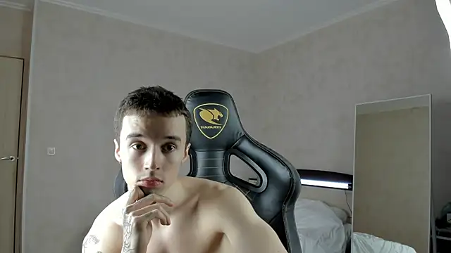 Snapshot of MasonWarholl chatting on February 5, 5:31 pm MasonWarholl online show from February 5, 5:31 pm