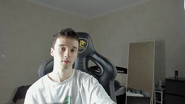 Snapshot of MasonWarholl chatting on March 21, 1:13 am MasonWarholl online show from March 21, 1:13 am