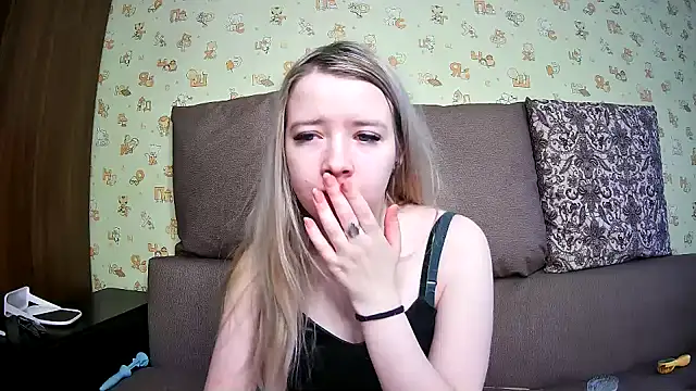 Snapshot of ViolaCandy chatting on January 17, 5:11 am ViolaCandy online show from January 17, 5:11 am