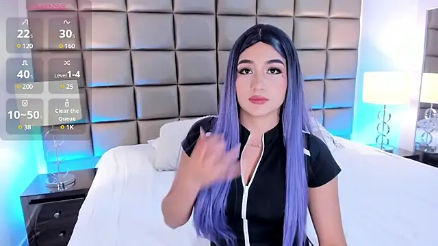 AnnyHizzle online show from March 7, 10:10 pm