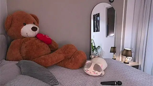 AnnyHizzle online show from October 5, 3:38 am