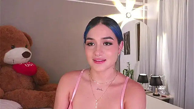 AnnyHizzle online show from November 3, 2:57 am