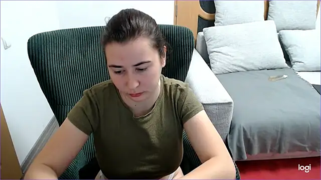 VioletaFlower7 online show from November 3, 9:54 am