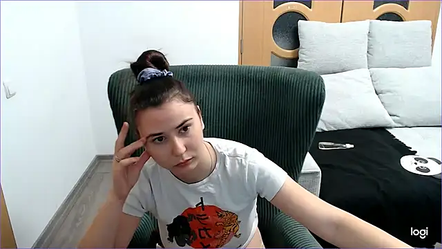 VioletaFlower7 online show from November 24, 9:09 am