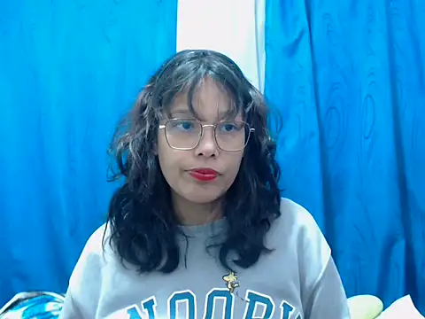 Snapshot of home_vlak chatting on July 20, 10:34 pm home vlak online show from July 20, 10:34 pm