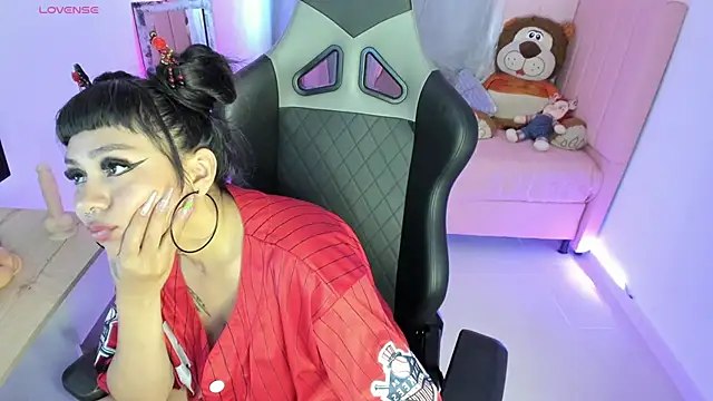 zoesullivan online show from February 22, 10:07 am